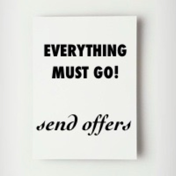 𝐂𝐋𝐎𝐒𝐄𝐓 𝐂𝐋𝐄𝐀𝐍𝐎𝐔𝐓 ...𝕊𝔼ℕ𝔻 𝕆𝔽𝔽𝔼ℝ𝕊!... - Picture 2 of 4